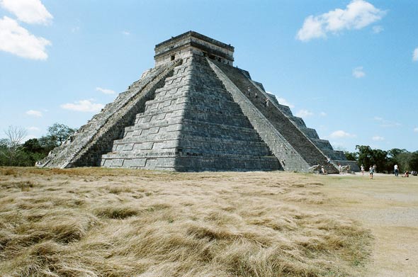 Mexico.-Chichen-Itsa.-Pyramid.-3