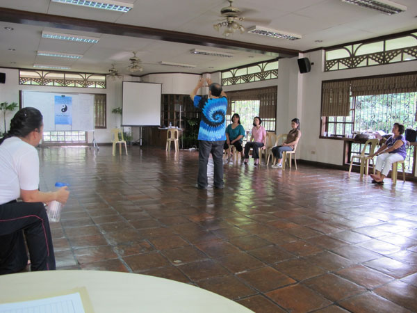 Philippines.-Tai-chi.-Rene.