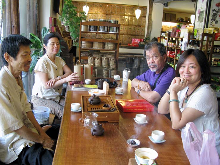 taiwan-tea-shop-group-shot