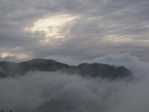 Estipona.-Baguio.-Clouds.-