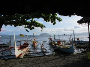 Estipona.-Taal.-Boats-and-V