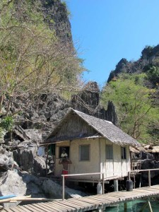 Hut at Kayangan beach