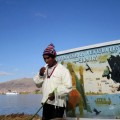 Peru-Lake-Titicaca-Guide-eating-reed_totora