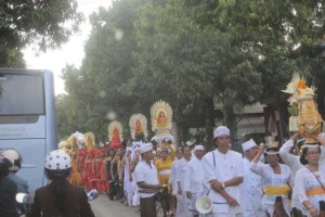 Bali-2014-Hindu-parade-for-the-Goddess