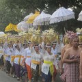 Bali-2014-Procession-for-the-Goddess___